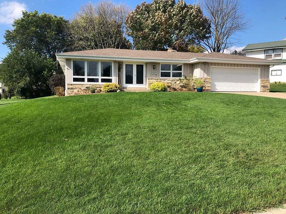 1st image of W165N9513 Lexington Dr