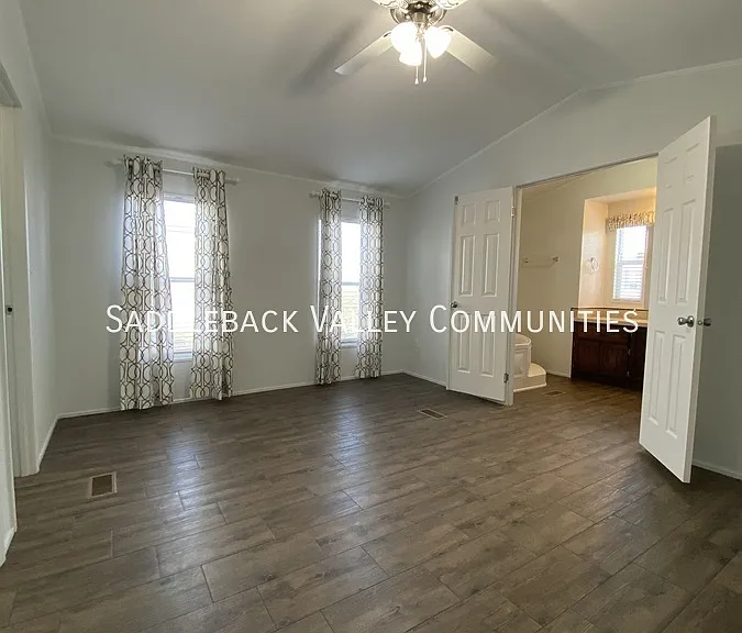 1925 E Murray St #18 — Photo 7