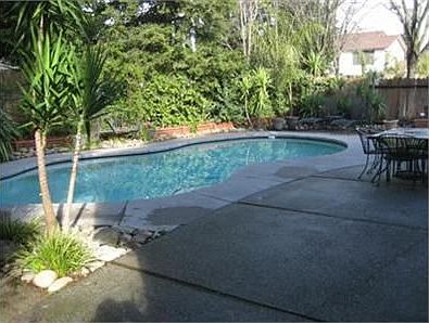 2nd image of 8813 Clonmel Ct