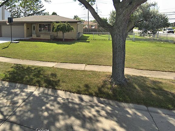 3rd image of 36869 Adele Dr