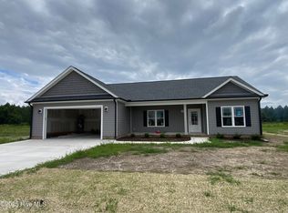 202 Rae Dr, Pikeville, NC 27863