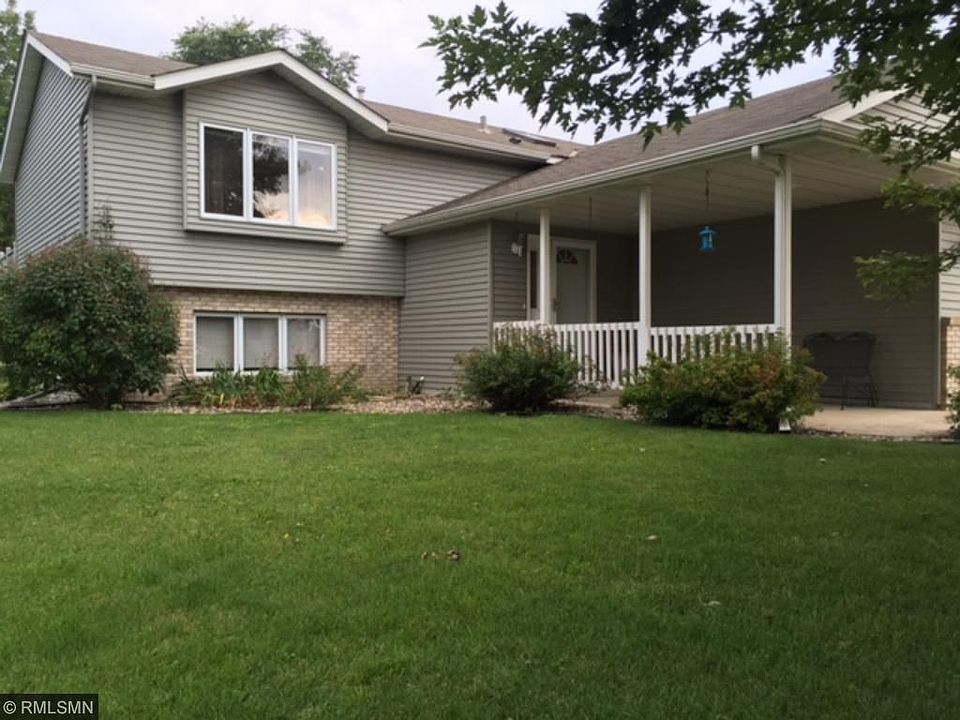 1st image of 1326 Summit Ave N