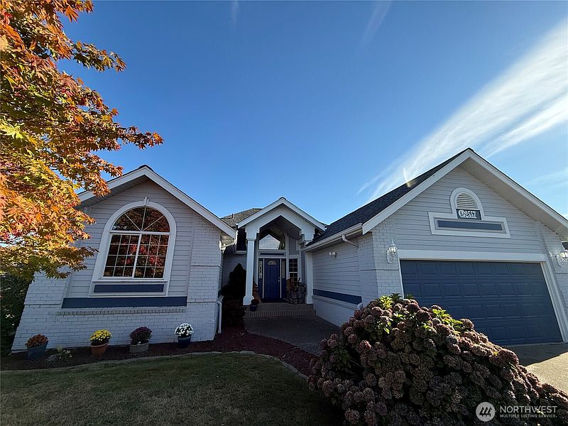 2nd image of 2557 Lakeridge Drive