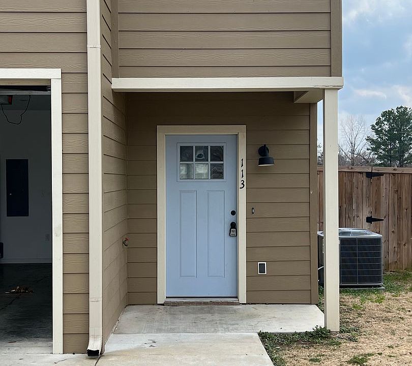 1st image of 113 Village North Cir