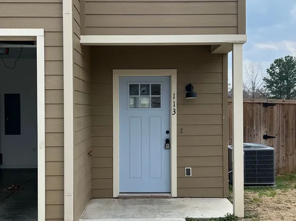 113 Village North Cir, Gladewater, TX 75647