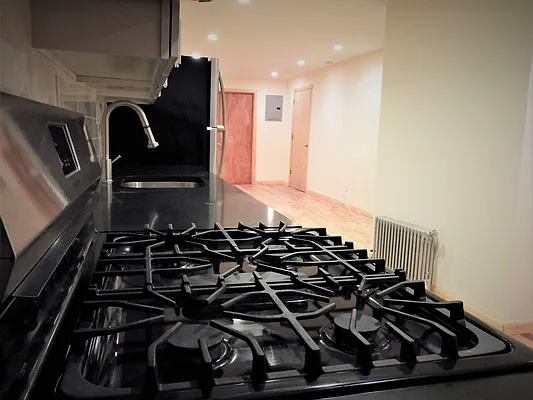 Rented by Strikes Realty LLC | media 9