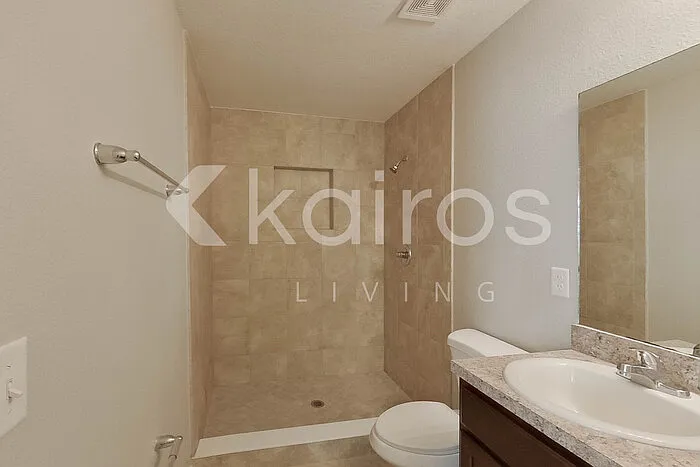 1349 Mull St — Photo 12