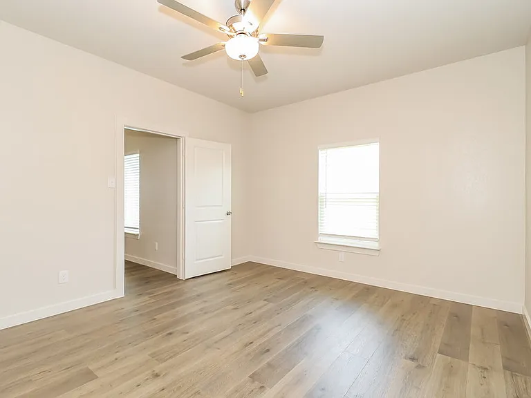 1505 Woodwinds Dr — Photo 12