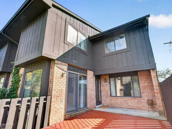 37317 Clubhouse Dr #91, Sterling Heights, MI 48312