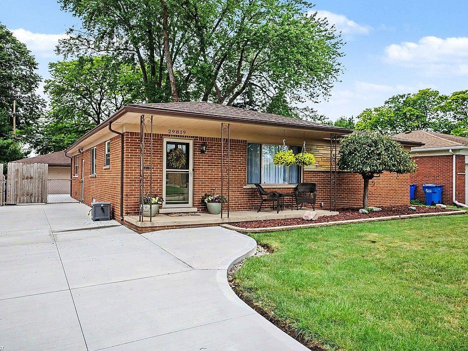 1st image of 29819 Bonnie Dr
