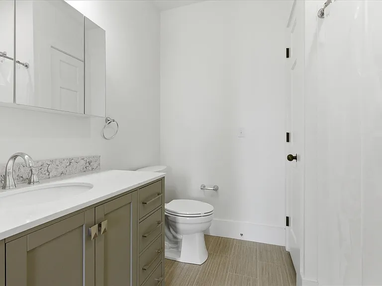 16 Central St #2 — Photo 18