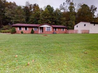 2434 Blue Sulphur Rd, Ona, WV 25545