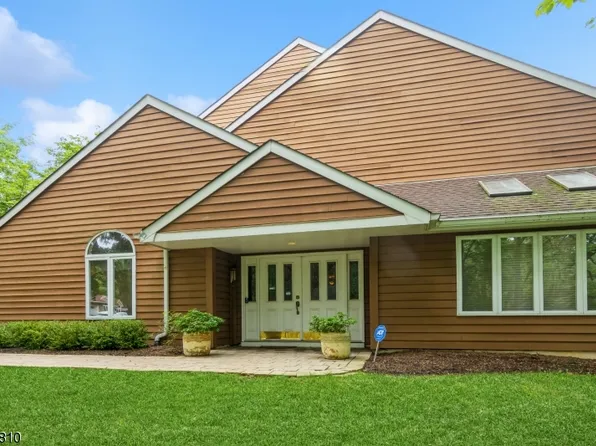 163 Coppertree Ct, Edison Twp., NJ 08820