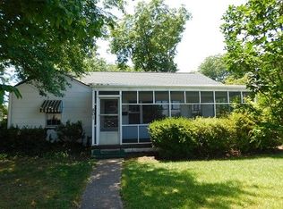 801 E 11th St, Roanoke Rapids, NC 27870