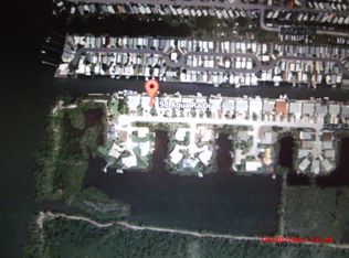 98 Aqua Ra Dr, Jensen Beach, FL 34957