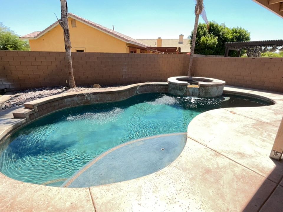 1st image of 45450 Deerbrook Cir