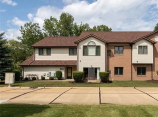 7264 Village Dr, Mentor, OH 44060