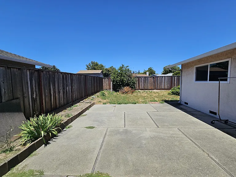 32270 Devonshire St — Photo 19