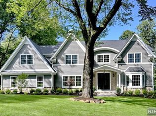 594 Whitenack Rd, River Vale, NJ 07675