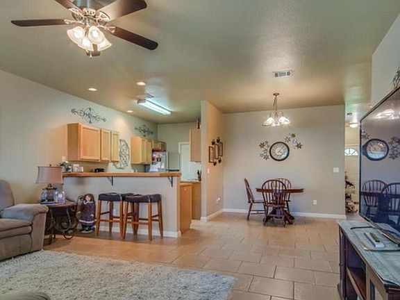 2nd image of 3044 Pine Valley Dr