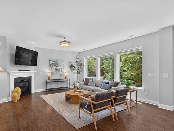 4th image of 103 Medfield Ct