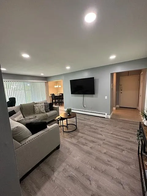 1 bed, 710 sqft, $2,000 — Photo 2