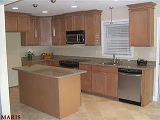 1210 Glenvista Pl photo 1