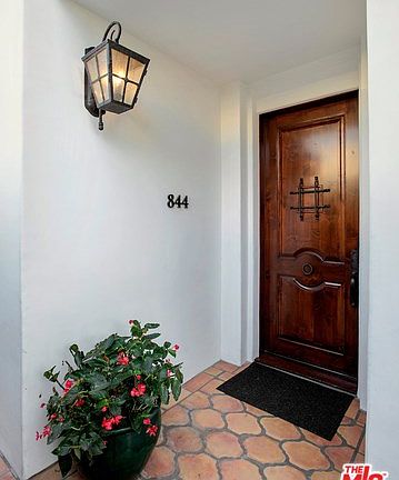 3rd image of 844 Huntley Dr #844