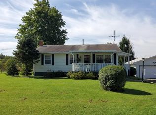 10 Bradley Rd, Jackson Center, PA 16133