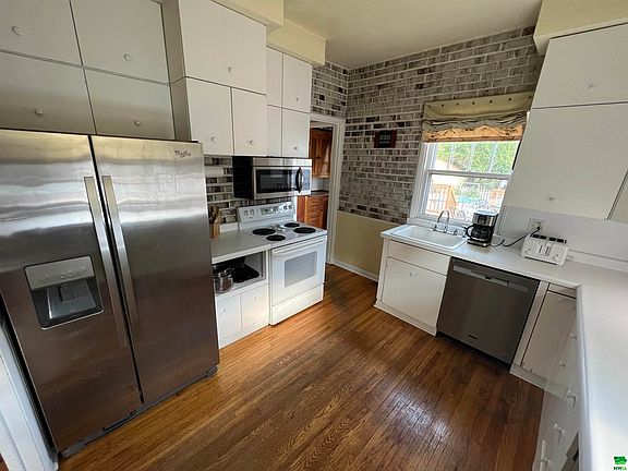 5th image of 3319 Orleans Ave