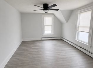 375 Concord St APT 3, Manchester, NH 03104