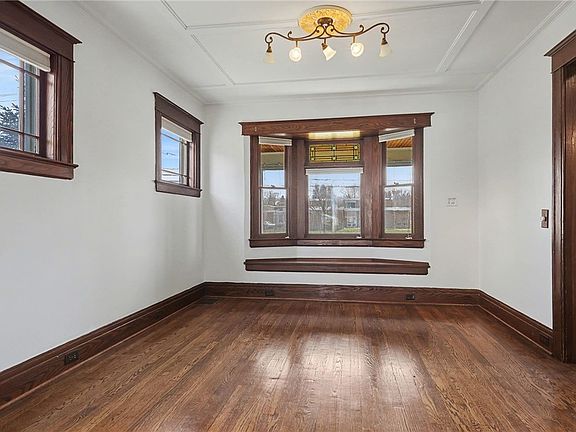 5th image of 2550 Norton St