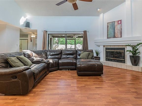 4th image of 9512 Letterstone Ct