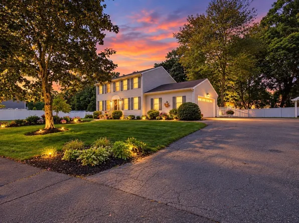 5 Amherst Rd, Wilmington, MA 01887