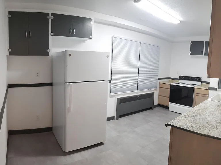 213 Locust St #2 — Photo 1