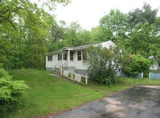 66 Main St, Sandown, NH 03873