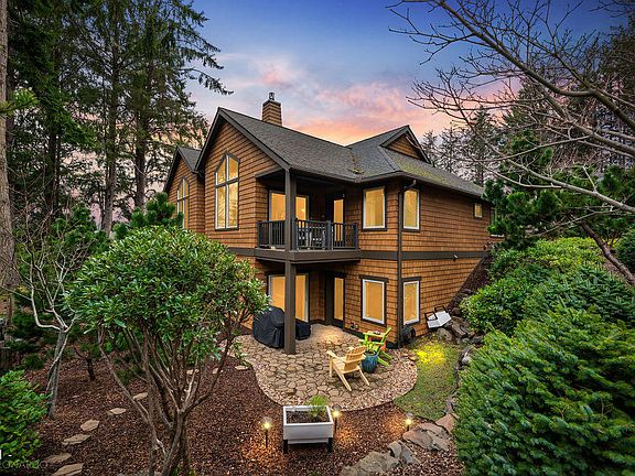 2nd image of 3170 NE Cascara Ct