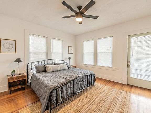 4th image of 511 E Locust St APT 2