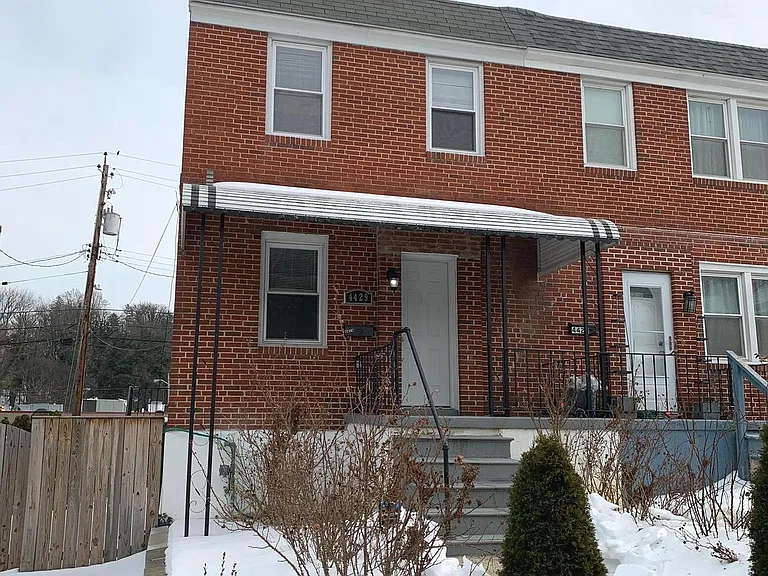 4429 Newport Ave — Photo 2