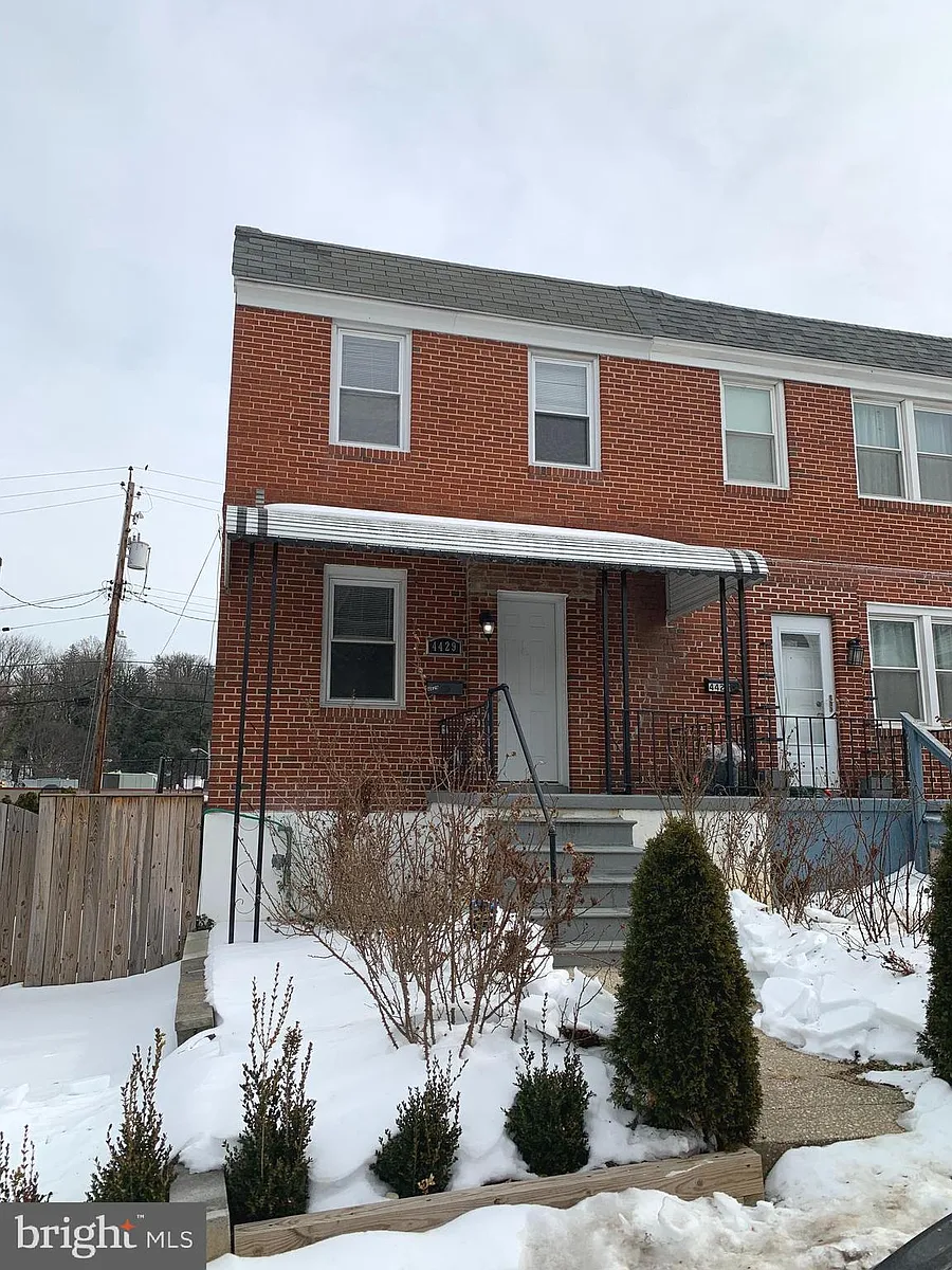 Building Photo - 4429 Newport Ave