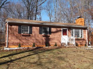 1116 Seven Nations Dr, Tobyhanna, PA
