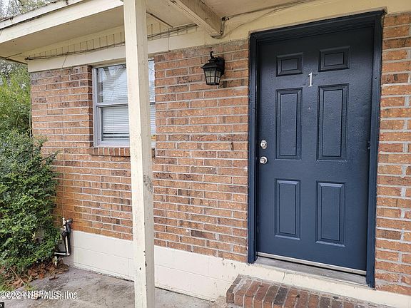 2nd image of 1443 Winnebago Ave #1