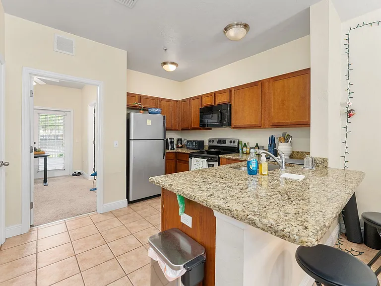 2980 SW 35th Pl #101 — Photo 2