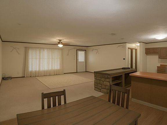 2nd image of 2990 Carleton Rd