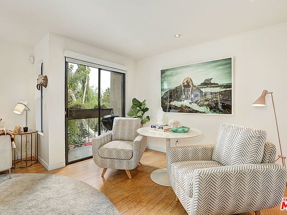 4th image of 909 N Sierra Bonita Ave #206