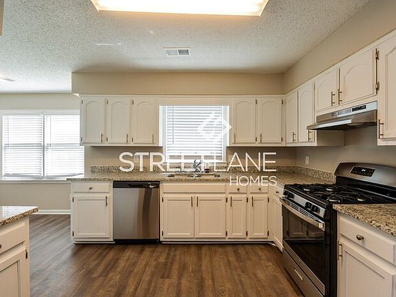 5th image of 2490 Sherrie Ln SW