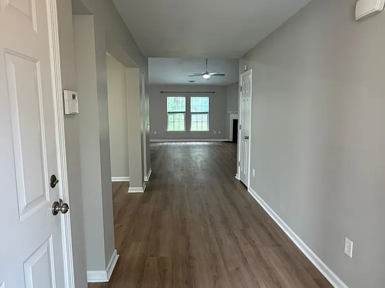 70 Hamilton Grove Dr — Photo 3