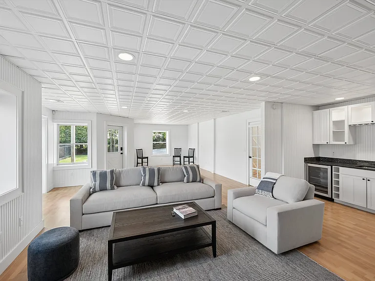 10 Peconic View Ct — Photo 18