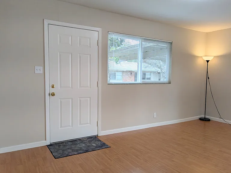 7327 Starward Dr — Photo 7