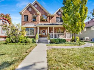 237 N Myrtle Ave, Elmhurst, IL 60126